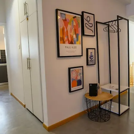Apartment Debonair 1 Bedroom Premium Haven In