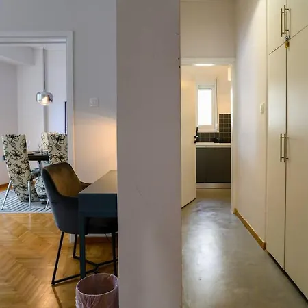 Debonair 1 Bedroom Premium Haven In Apartment *