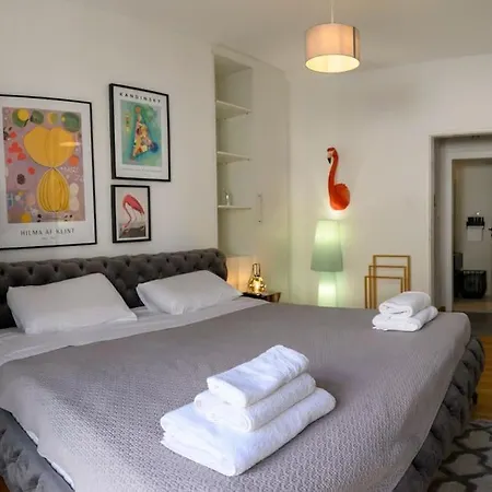 Debonair 1 Bedroom Premium Haven In Apartment